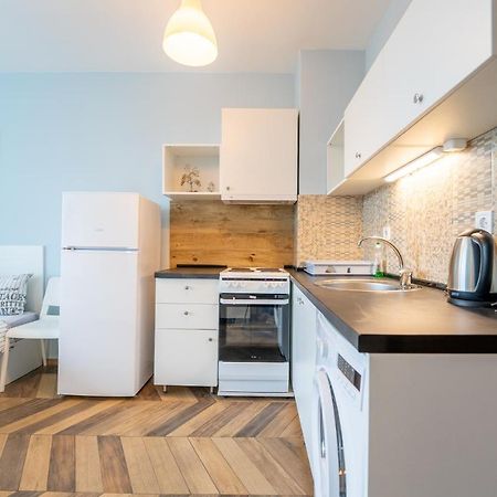 Cozy Little Apartment In Studentski Grad Sofia Esterno foto