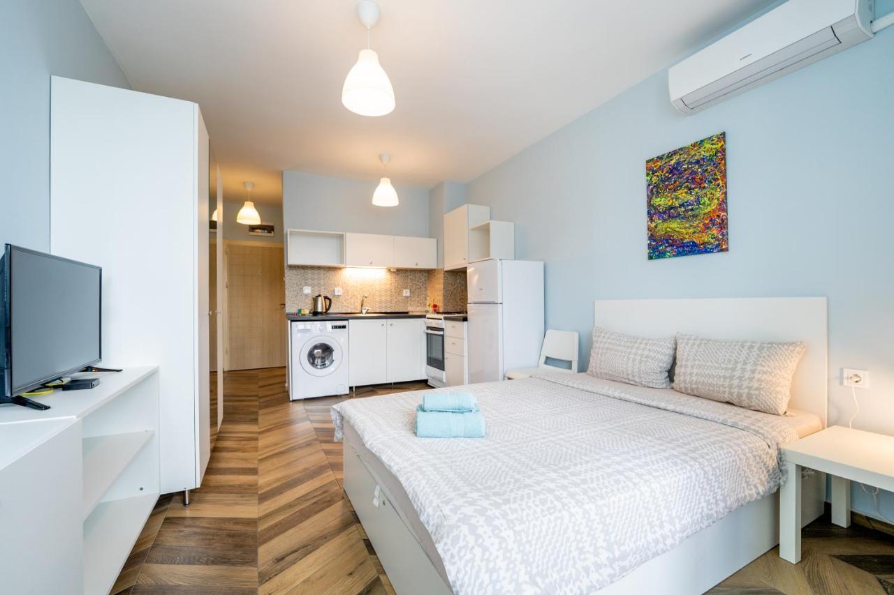 Cozy Little Apartment In Studentski Grad Sofia Esterno foto