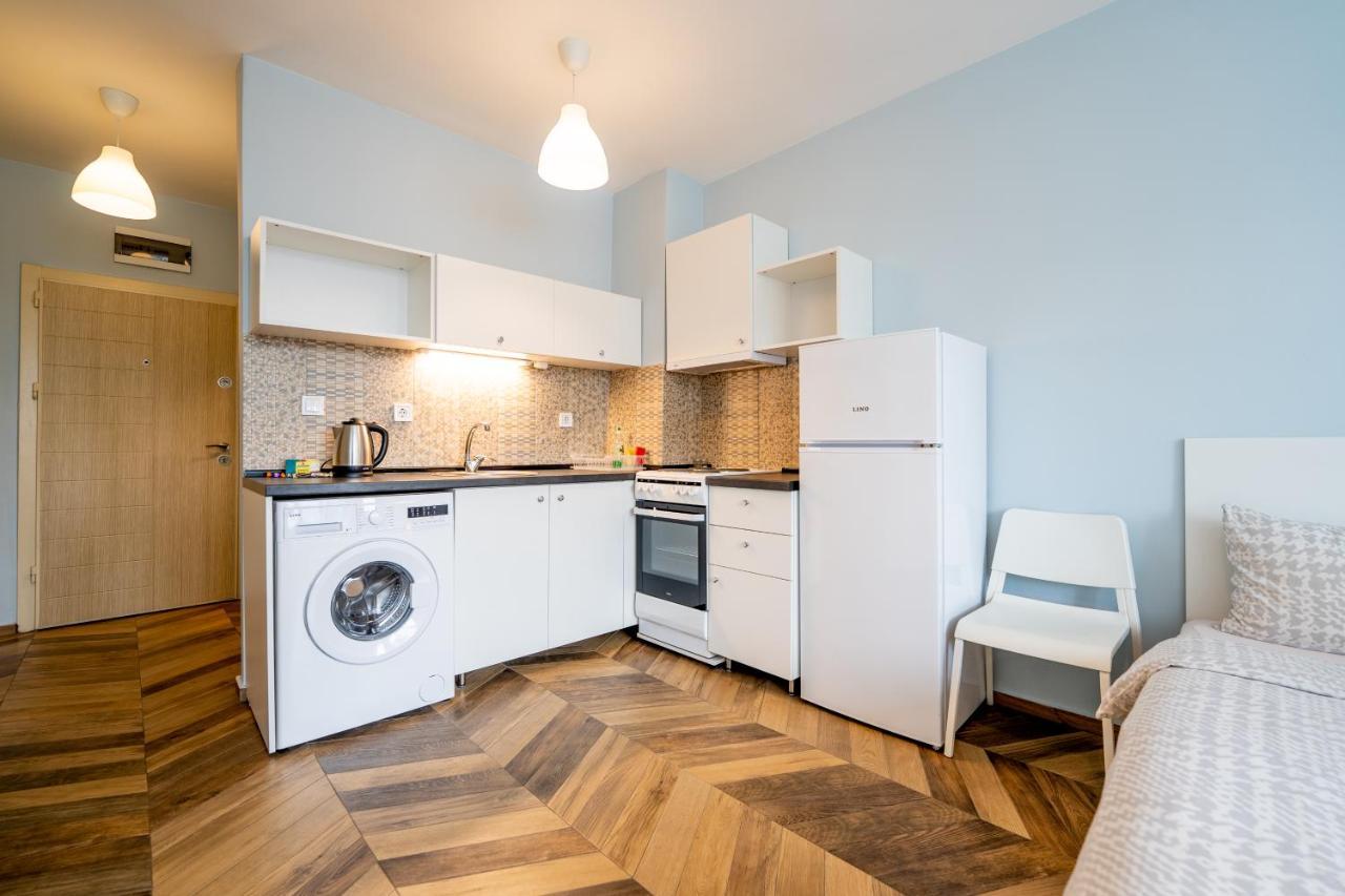 Cozy Little Apartment In Studentski Grad Sofia Esterno foto