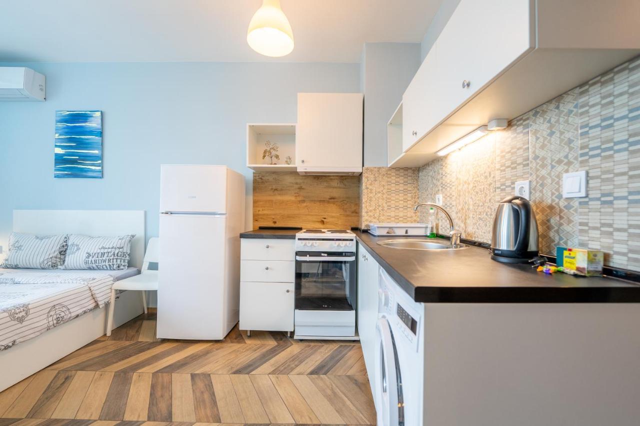 Cozy Little Apartment In Studentski Grad Sofia Esterno foto
