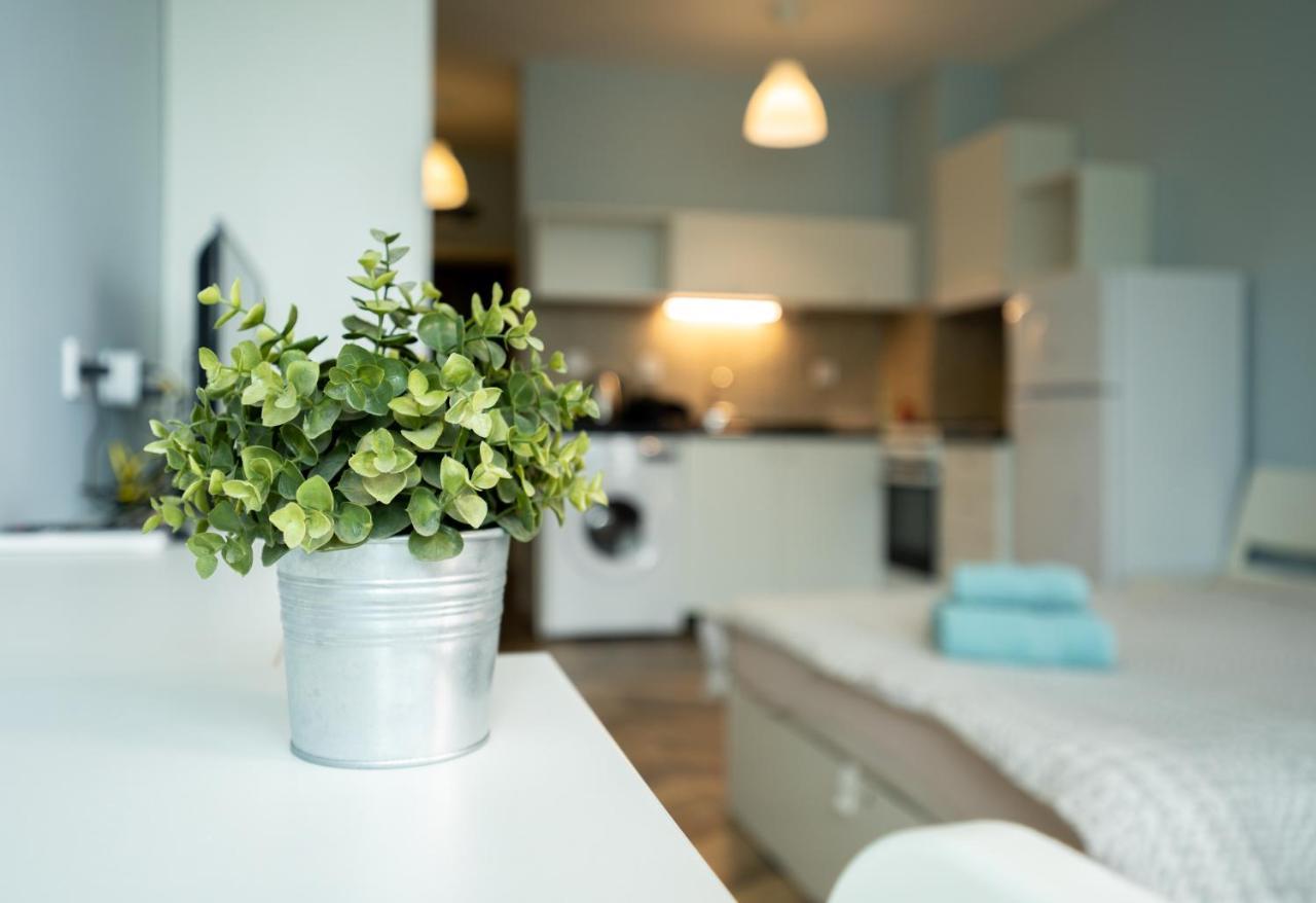 Cozy Little Apartment In Studentski Grad Sofia Esterno foto