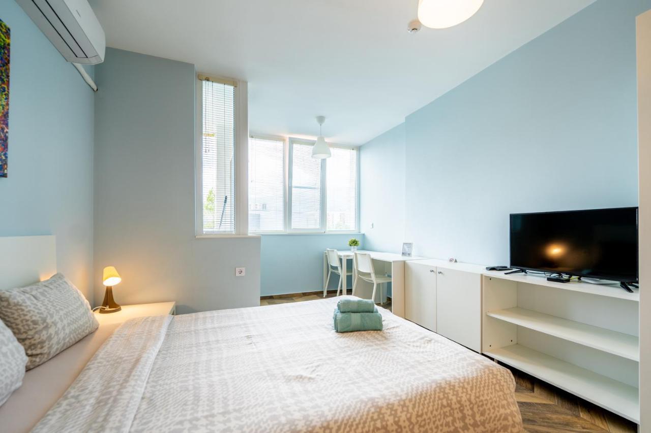 Cozy Little Apartment In Studentski Grad Sofia Esterno foto